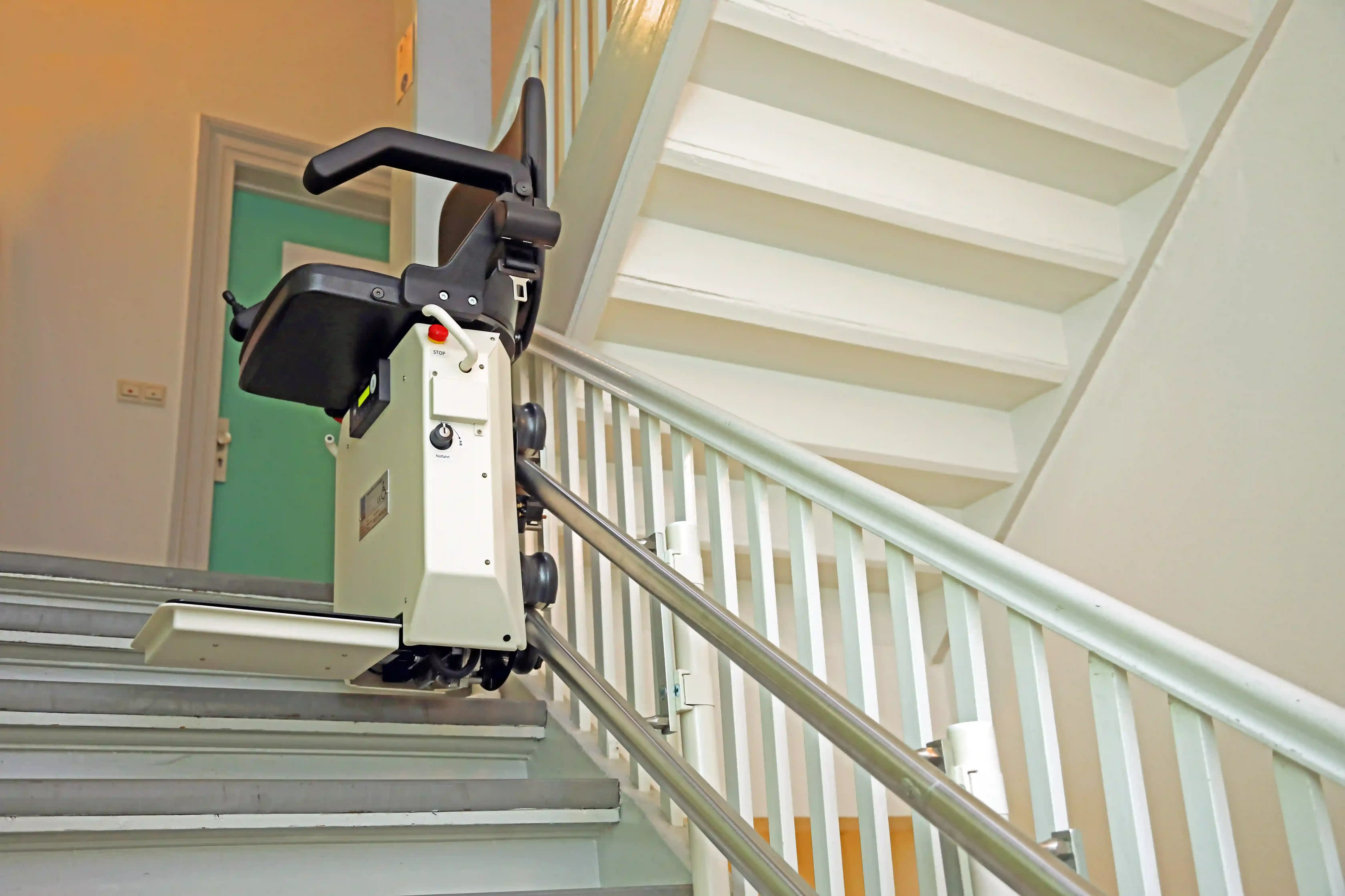 Image installateur monte escalier 4 monte escalier 89